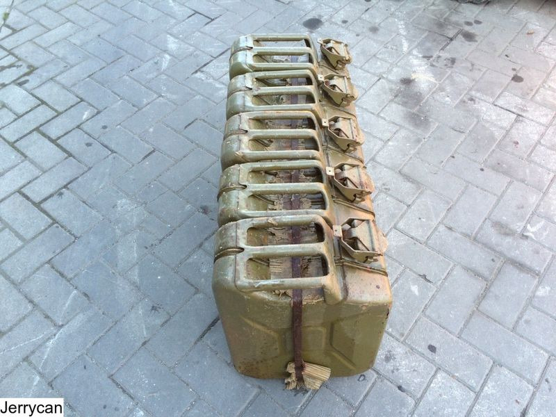 Jerrycan Jerrycan - Cuve de stockage: photos 2 Jerrycan Jerrycan - Cuve de stockage: photos 2