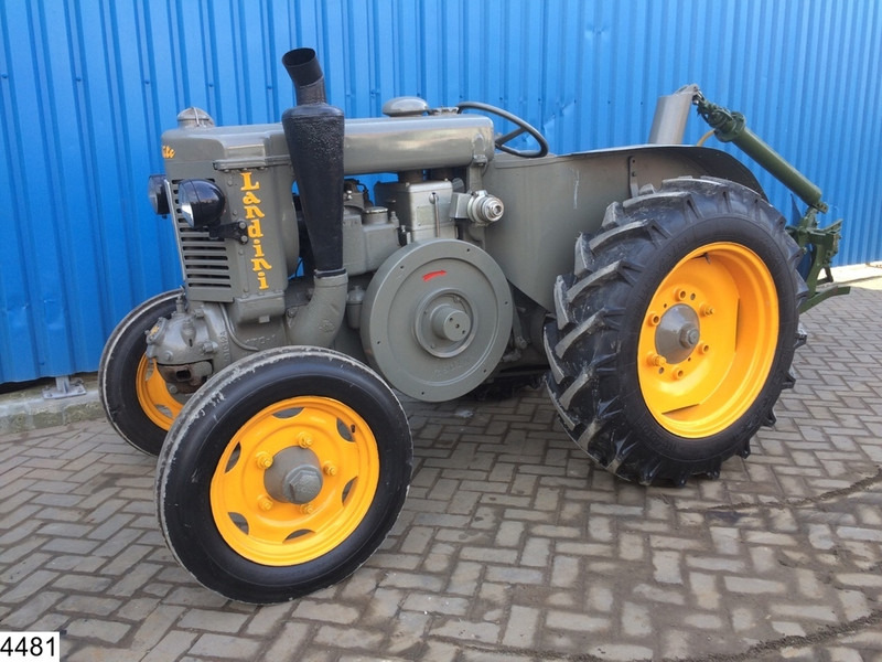 Landini Velite 2WD - Tracteur agricole: photos 2 Landini Velite 2WD - Tracteur agricole: photos 2