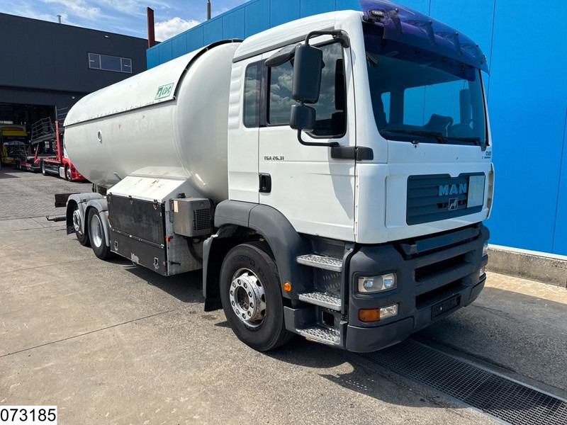 MAN TGA 26 310 6X2, 22070 Liter, PTO - Camion citerne: photos 3 MAN TGA 26 310 6X2, 22070 Liter, PTO - Camion citerne: photos 3