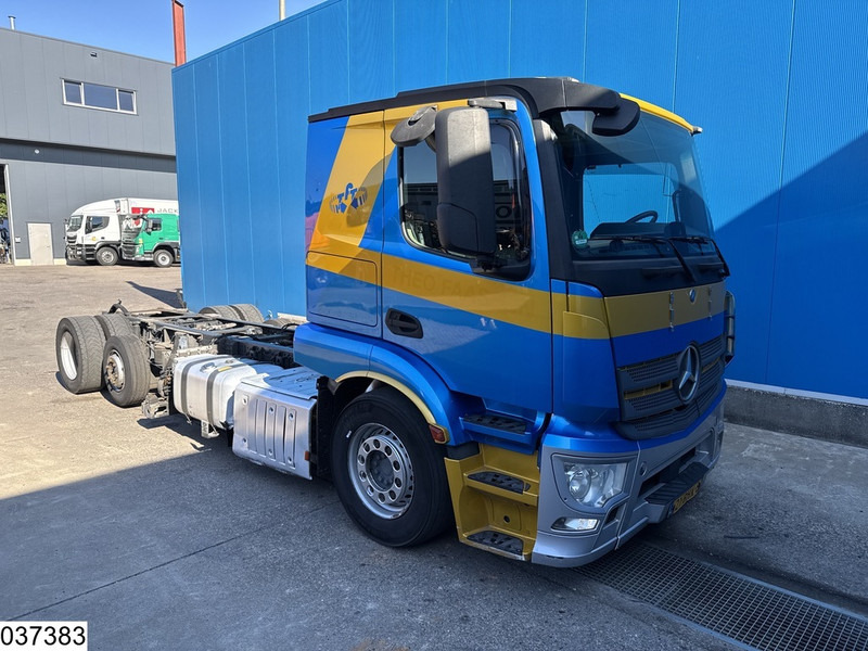 Mercedes-Benz Actros 2443 EURO 6, Winch, Hydraulic - Châssis cabine: photos 3 Mercedes-Benz Actros 2443 EURO 6, Winch, Hydraulic - Châssis cabine: photos 3