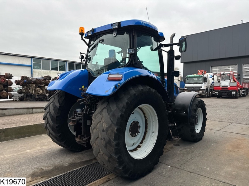 New Holland T6080 - Tracteur agricole: photos 3 New Holland T6080 - Tracteur agricole: photos 3