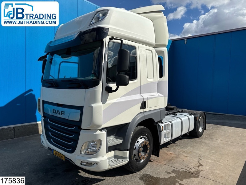 DAF CF 410 EURO 6 - Tracteur routier: photos 1 DAF CF 410 EURO 6 - Tracteur routier: photos 1