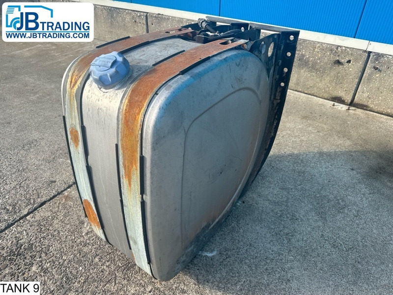 Universeel AdBlue Tank - Réservoir de carburant: photos 1 Universeel AdBlue Tank - Réservoir de carburant: photos 1