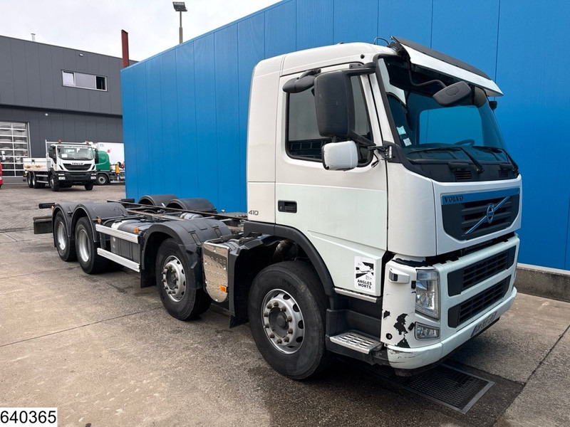 Volvo FM 410 8x4, EURO 5, PTO - Châssis cabine: photos 3 Volvo FM 410 8x4, EURO 5, PTO - Châssis cabine: photos 3