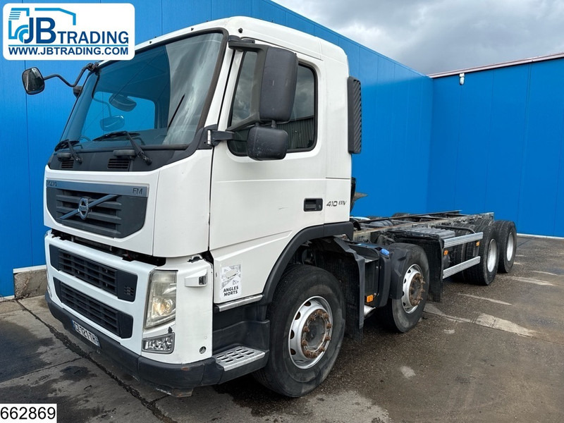Volvo FM 410 8x4, EURO 5, PTO - Châssis cabine: photos 1 Volvo FM 410 8x4, EURO 5, PTO - Châssis cabine: photos 1