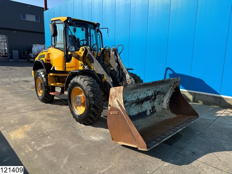 Volvo L45h 8670KG, 4750MM lifting height, 75KW - Chargeuse sur pneus: photos 4 Volvo L45h 8670KG, 4750MM lifting height, 75KW - Chargeuse sur pneus: photos 4