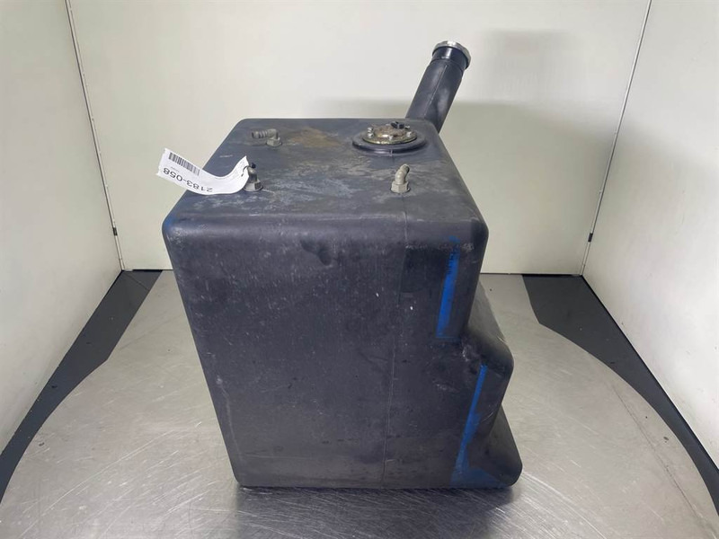 Ahlmann AZ150-4100050A-Fuel tank/Kraftstofftank - Frame/ Châssis pour Engins de chantier: photos 2 Ahlmann AZ150-4100050A-Fuel tank/Kraftstofftank - Frame/ Châssis pour Engins de chantier: photos 2