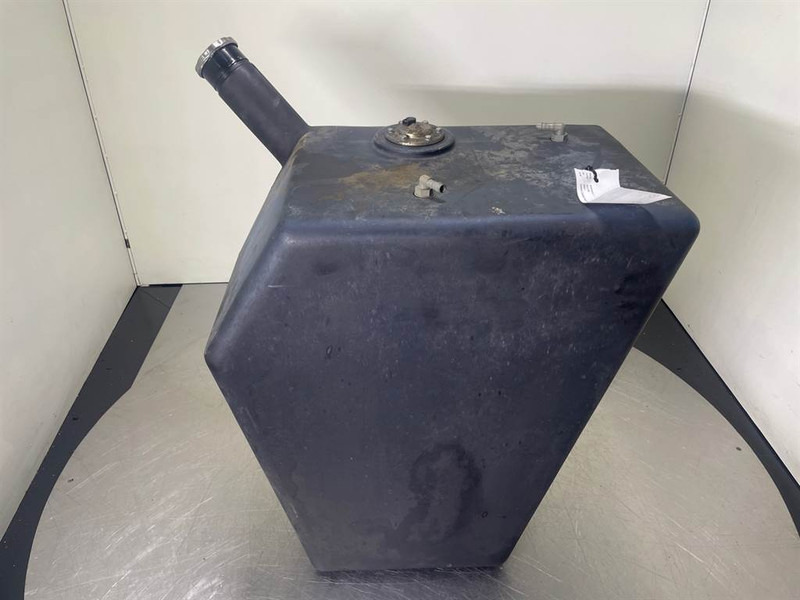 Ahlmann AZ150-4100050A-Fuel tank/Kraftstofftank - Frame/ Châssis pour Engins de chantier: photos 4 Ahlmann AZ150-4100050A-Fuel tank/Kraftstofftank - Frame/ Châssis pour Engins de chantier: photos 4