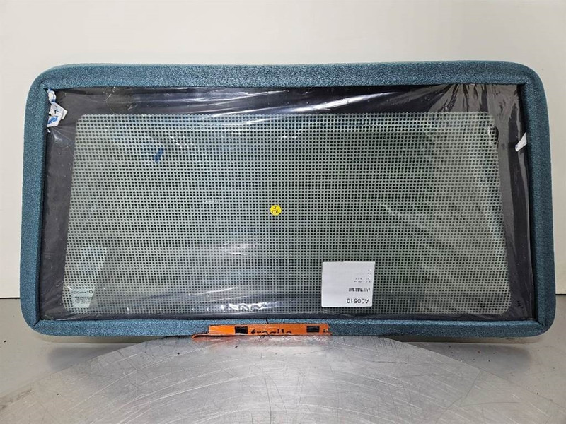 Ahlmann AZ150-4102176A-Window/Scheibe/Dakruit - Cabine et intérieur pour Engins de chantier: photos 2 Ahlmann AZ150-4102176A-Window/Scheibe/Dakruit - Cabine et intérieur pour Engins de chantier: photos 2