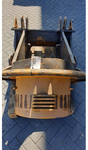 Ahlmann AZ18 - Chassis/Frame - Frame/ Châssis pour Engins de chantier: photos 2 Ahlmann AZ18 - Chassis/Frame - Frame/ Châssis pour Engins de chantier: photos 2