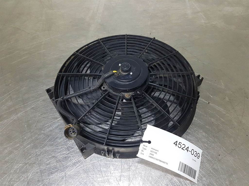 Ahlmann AZ210E-Spal 12VDC-Fan/Lüfter/Ventilator - Système électrique pour Engins de chantier: photos 2 Ahlmann AZ210E-Spal 12VDC-Fan/Lüfter/Ventilator - Système électrique pour Engins de chantier: photos 2