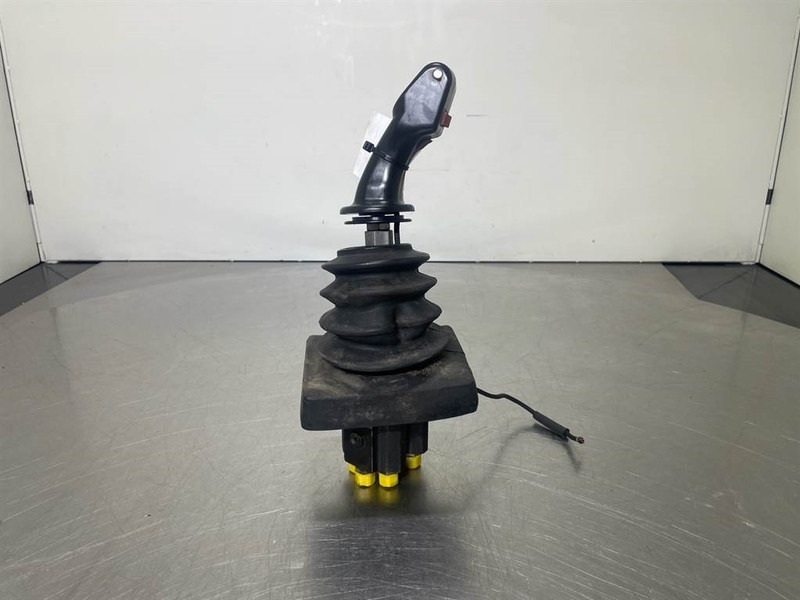 Ahlmann AZ6-4198091A/4146898G-Servo valve/Servoventil - Hydraulique pour Engins de chantier: photos 2 Ahlmann AZ6-4198091A/4146898G-Servo valve/Servoventil - Hydraulique pour Engins de chantier: photos 2