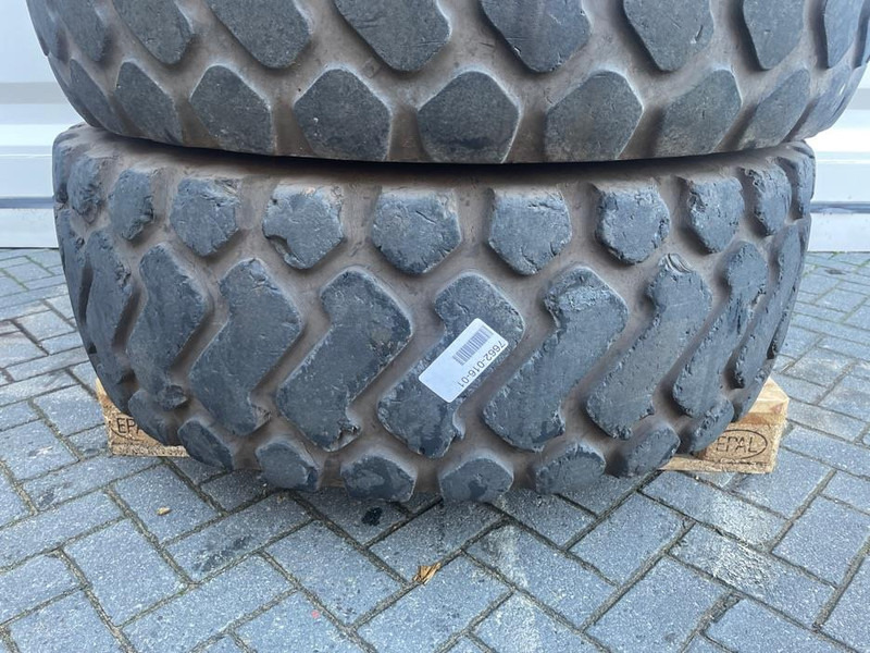 Ahlmann -Michelin 17.5R25-Tire/Reifen/Band - Pneus et jantes pour Engins de chantier: photos 2 Ahlmann -Michelin 17.5R25-Tire/Reifen/Band - Pneus et jantes pour Engins de chantier: photos 2