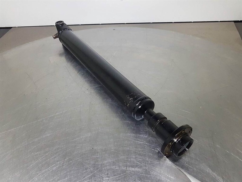 Case 621D - Propshaft/Gelenkwelle/Cardanas - Essieu et pièces pour Engins de chantier: photos 2 Case 621D - Propshaft/Gelenkwelle/Cardanas - Essieu et pièces pour Engins de chantier: photos 2