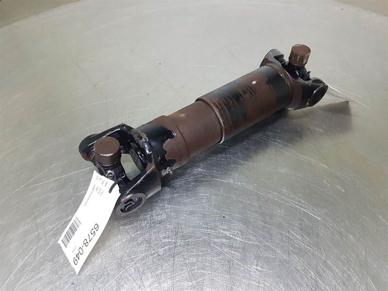 Case 621D - Propshaft/Gelenkwelle/Cardanas - Essieu et pièces pour Engins de chantier: photos 2 Case 621D - Propshaft/Gelenkwelle/Cardanas - Essieu et pièces pour Engins de chantier: photos 2