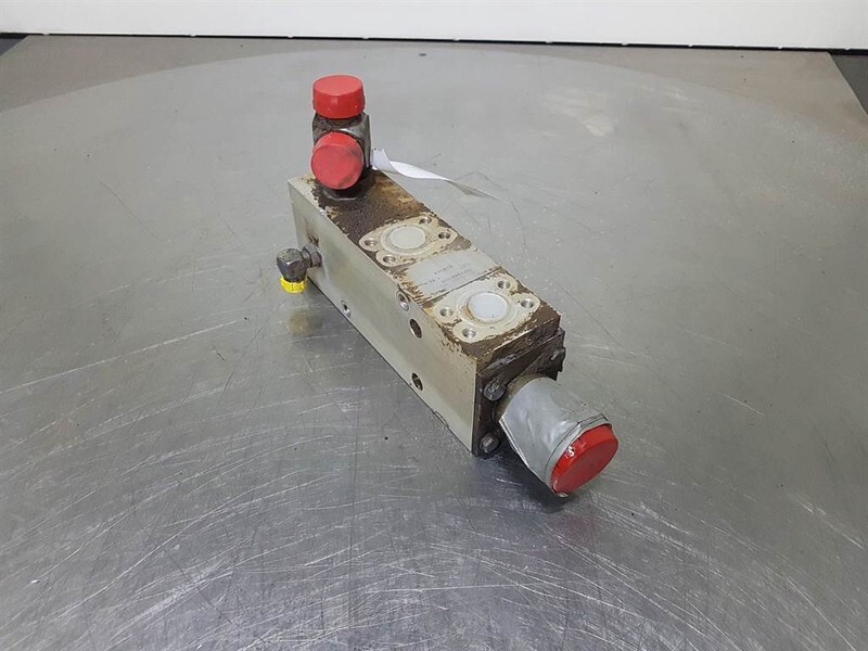 Case 921C - L127968 - Valve/Ventile/Ventiel - Hydraulique pour Engins de chantier: photos 3 Case 921C - L127968 - Valve/Ventile/Ventiel - Hydraulique pour Engins de chantier: photos 3