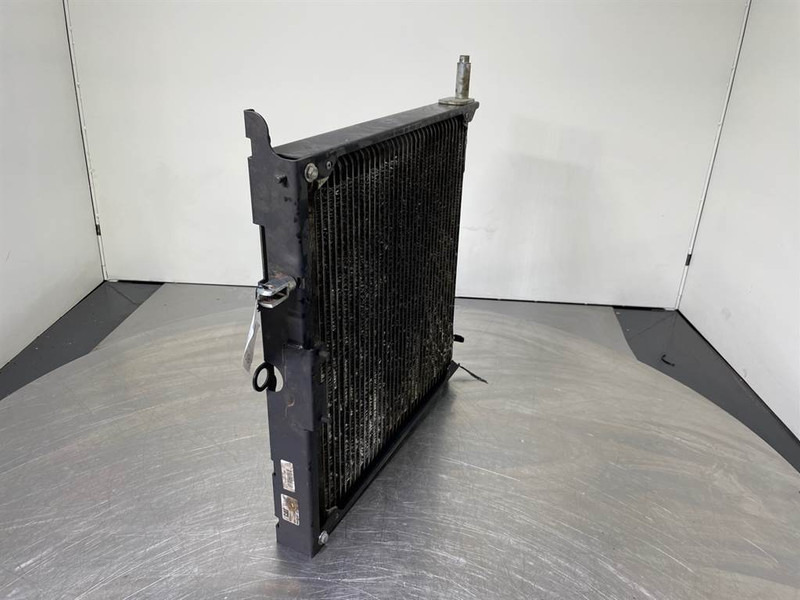 Cat 907M-444-1760-Airco condenser/Klimakondensator - Frame/ Châssis pour Engins de chantier: photos 4 Cat 907M-444-1760-Airco condenser/Klimakondensator - Frame/ Châssis pour Engins de chantier: photos 4
