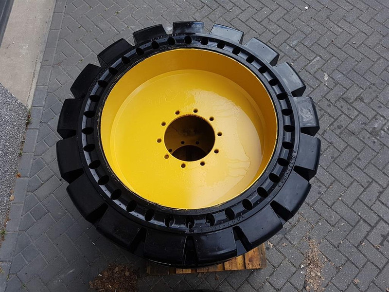 Cat 910/914 - 447-1131 - Tyre/Reifen/Band - Pneus et jantes pour Engins de chantier: photos 4 Cat 910/914 - 447-1131 - Tyre/Reifen/Band - Pneus et jantes pour Engins de chantier: photos 4