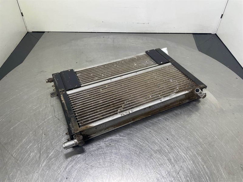 Cat 924G-239-6770-Cooler/Kühler/Koeler - Moteur pour Engins de chantier: photos 1 Cat 924G-239-6770-Cooler/Kühler/Koeler - Moteur pour Engins de chantier: photos 1
