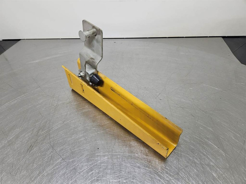 Cat 950H-312-6600/315-3082-Fender bracket/Halter - Frame/ Châssis pour Engins de chantier: photos 2 Cat 950H-312-6600/315-3082-Fender bracket/Halter - Frame/ Châssis pour Engins de chantier: photos 2