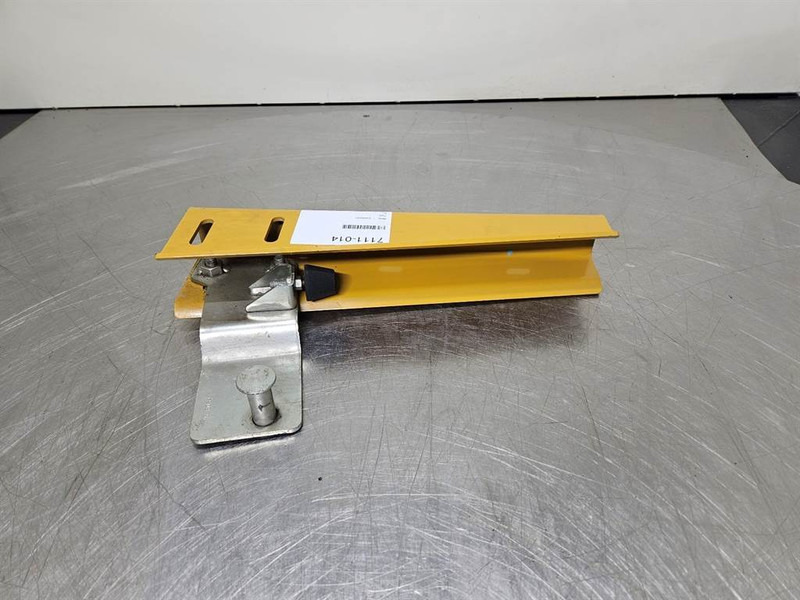Cat 950H-312-6600/315-8034-Fender bracket/Halter/Steun - Frame/ Châssis pour Engins de chantier: photos 3 Cat 950H-312-6600/315-8034-Fender bracket/Halter/Steun - Frame/ Châssis pour Engins de chantier: photos 3