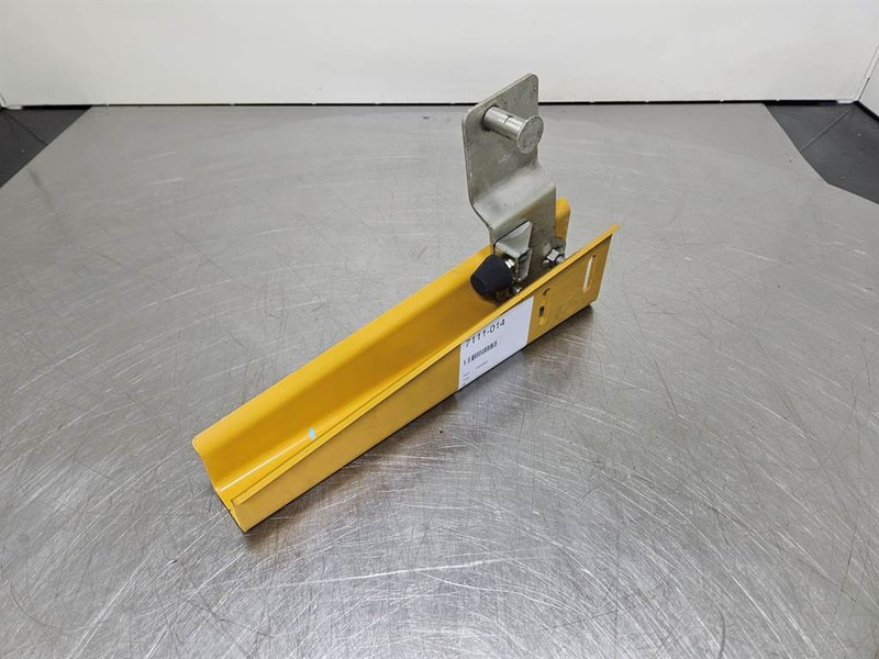 Cat 950H-312-6600/315-8034-Fender bracket/Halter/Steun - Frame/ Châssis pour Engins de chantier: photos 4 Cat 950H-312-6600/315-8034-Fender bracket/Halter/Steun - Frame/ Châssis pour Engins de chantier: photos 4