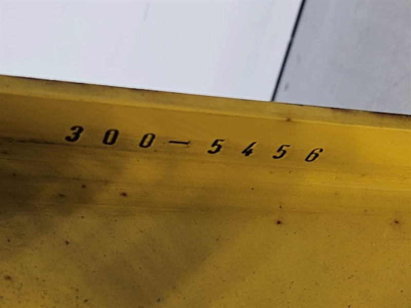 Cat 966H-300-5456-Fender bracket/Halter/Steun - Frame/ Châssis pour Engins de chantier: photos 5 Cat 966H-300-5456-Fender bracket/Halter/Steun - Frame/ Châssis pour Engins de chantier: photos 5