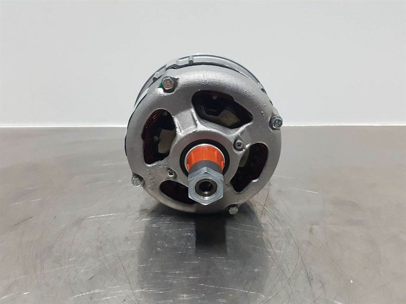 Deutz 1011-14V 60A-Alternator/Lichtmaschine/Dynamo - Moteur pour Engins de chantier: photos 2 Deutz 1011-14V 60A-Alternator/Lichtmaschine/Dynamo - Moteur pour Engins de chantier: photos 2