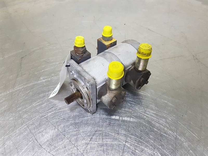 Diesel Kiki - Bosch - 307012-1020 - Gearpump/Zahnr - Hydraulique pour Engins de chantier: photos 1 Diesel Kiki - Bosch - 307012-1020 - Gearpump/Zahnr - Hydraulique pour Engins de chantier: photos 1