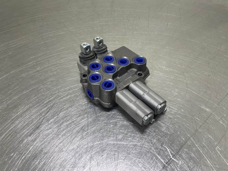 Dinoil D06DE2BACDZ180160-Valve/Ventile/Ventiel - Hydraulique pour Engins de chantier: photos 1 Dinoil D06DE2BACDZ180160-Valve/Ventile/Ventiel - Hydraulique pour Engins de chantier: photos 1