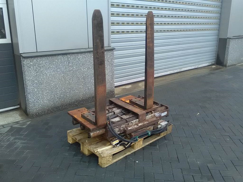 E.L.M. Kragelund A/S RELV 2011 - Sideshift - Forks - Fourches: photos 1 E.L.M. Kragelund A/S RELV 2011 - Sideshift - Forks - Fourches: photos 1