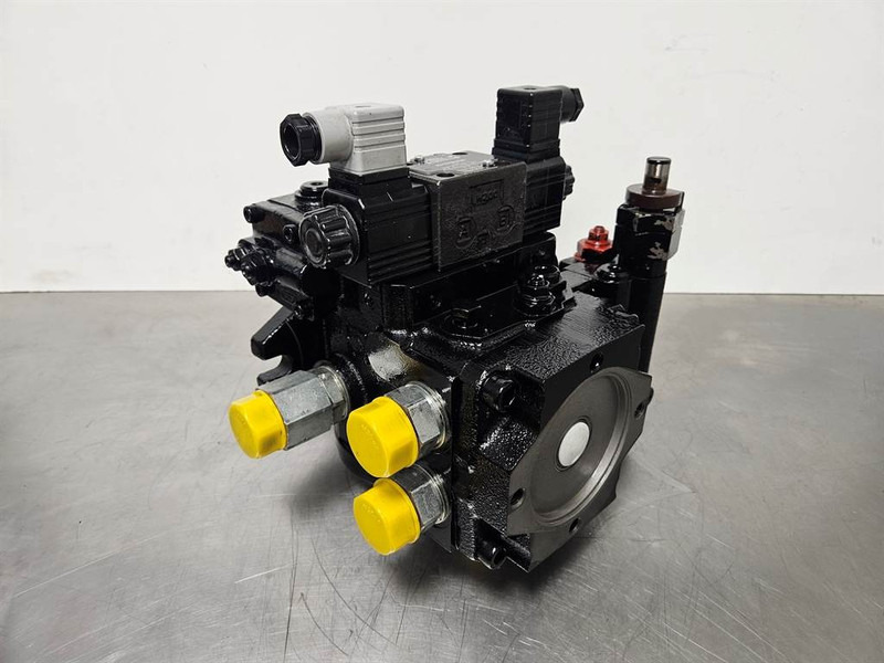 Giant 451T-Bondioli& Pavesi M4PV28-28-Drive pump/Rijpomp - Hydraulique pour Engins de chantier: photos 5 Giant 451T-Bondioli& Pavesi M4PV28-28-Drive pump/Rijpomp - Hydraulique pour Engins de chantier: photos 5