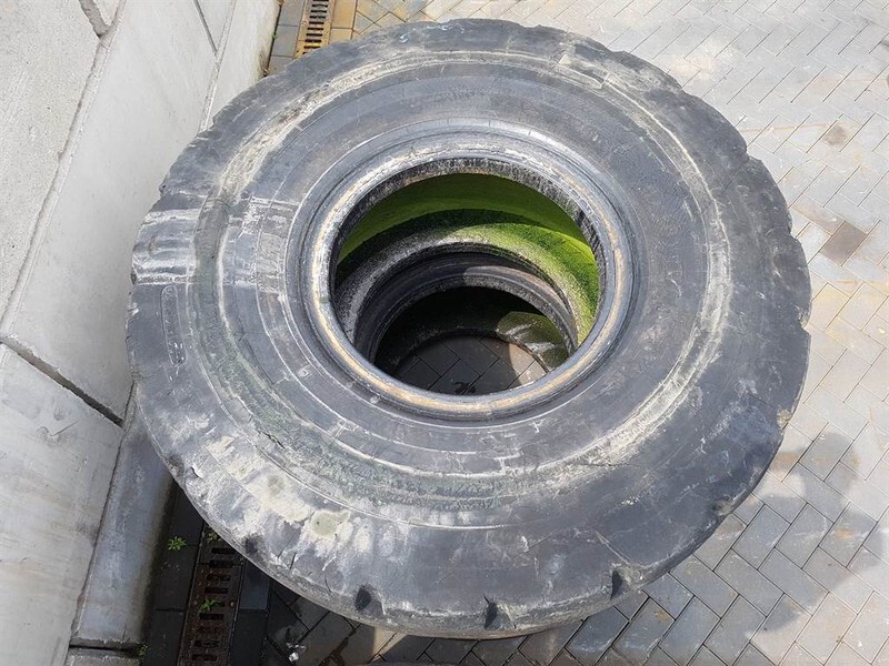 Goodyear 23.5-25 - Tyre/Reifen/Band - Pneu pour Engins de chantier: photos 2 Goodyear 23.5-25 - Tyre/Reifen/Band - Pneu pour Engins de chantier: photos 2