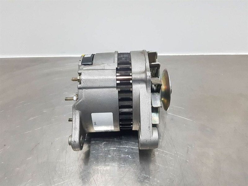 Hitachi 14V 55A-Alternator/Lichtmaschine/Dynamo - Moteur pour Engins de chantier: photos 3 Hitachi 14V 55A-Alternator/Lichtmaschine/Dynamo - Moteur pour Engins de chantier: photos 3