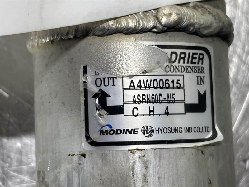 Hyundai HL757-7A-11N6-90060 / A4W00615 / ASRN60D-M5-Drier - Frame/ Châssis pour Engins de chantier: photos 5 Hyundai HL757-7A-11N6-90060 / A4W00615 / ASRN60D-M5-Drier - Frame/ Châssis pour Engins de chantier: photos 5