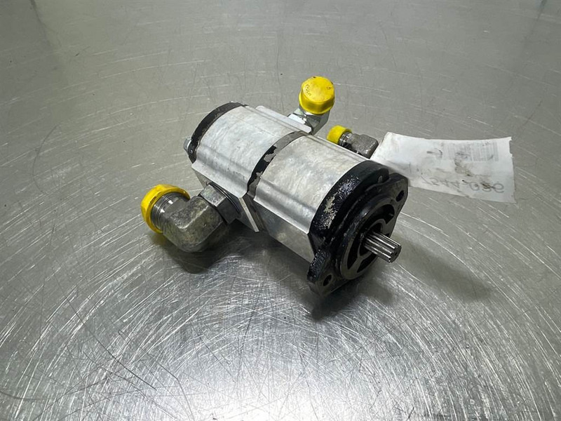 Hyundai HL757-7A-31LD-40500-Fan & brake pump - Hydraulique pour Engins de chantier: photos 1 Hyundai HL757-7A-31LD-40500-Fan & brake pump - Hydraulique pour Engins de chantier: photos 1