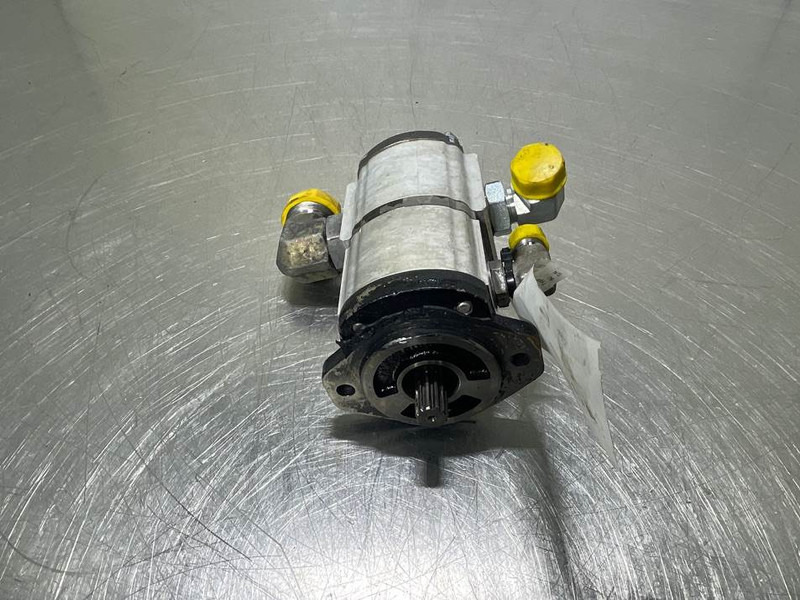 Hyundai HL757-7A-31LD-40500-Fan & brake pump - Hydraulique pour Engins de chantier: photos 2 Hyundai HL757-7A-31LD-40500-Fan & brake pump - Hydraulique pour Engins de chantier: photos 2