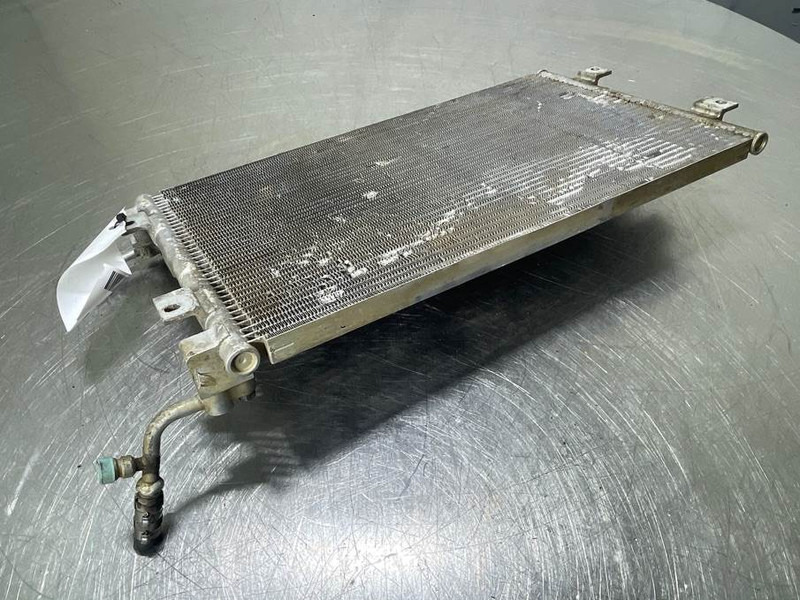 Hyundai HL757-7A-A2W01133-Airco condenser/Klimakondensator - Frame/ Châssis pour Engins de chantier: photos 3 Hyundai HL757-7A-A2W01133-Airco condenser/Klimakondensator - Frame/ Châssis pour Engins de chantier: photos 3