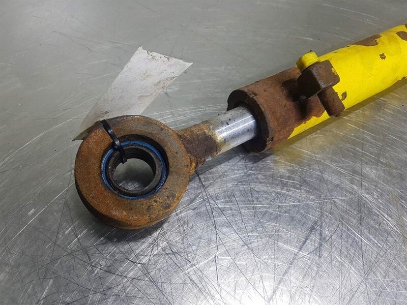 Hyundai HL760-9 - Steering cylinder/Lenkzylinder/Cilinder - Hydraulique: photos 3 Hyundai HL760-9 - Steering cylinder/Lenkzylinder/Cilinder - Hydraulique: photos 3