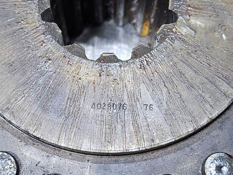 John Deere 4028082 - Pump drive plate/Flange couplings - Moteur pour Engins de chantier: photos 4 John Deere 4028082 - Pump drive plate/Flange couplings - Moteur pour Engins de chantier: photos 4