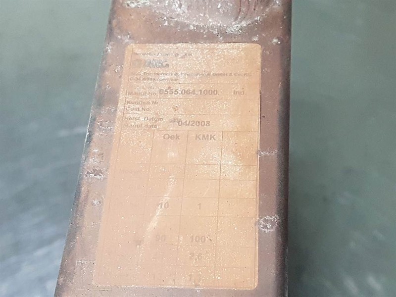 Kramer 880-AKG 0555.064.1000-Cooler/Kühler/Koeler - Moteur et pièces pour Engins de chantier: photos 4 Kramer 880-AKG 0555.064.1000-Cooler/Kühler/Koeler - Moteur et pièces pour Engins de chantier: photos 4