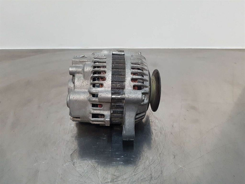 Kubota 12V 60A-A1TA1777-Alternator/Lichtmaschine/Dynamo - Moteur pour Engins de chantier: photos 3 Kubota 12V 60A-A1TA1777-Alternator/Lichtmaschine/Dynamo - Moteur pour Engins de chantier: photos 3