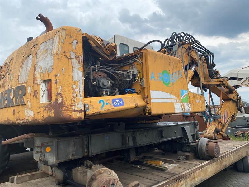 Liebherr A 904 (For parts) - Pelle sur pneus: photos 2 Liebherr A 904 (For parts) - Pelle sur pneus: photos 2