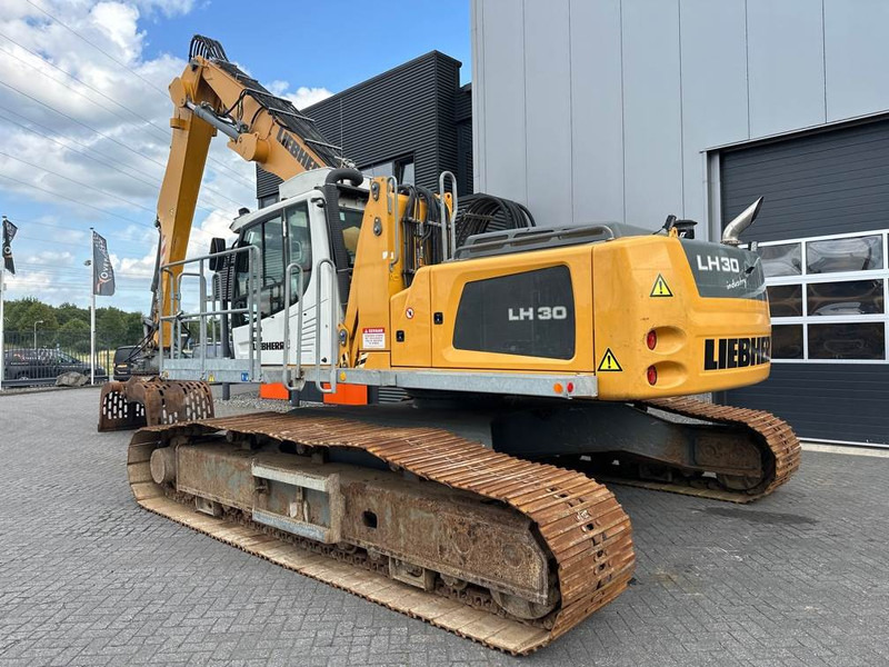 Liebherr LH 30 C - Pelle de manutention: photos 3 Liebherr LH 30 C - Pelle de manutention: photos 3