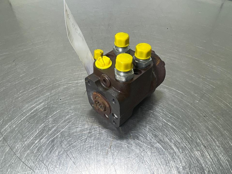 MAGNI RTH5.30-Danfoss OSPF200LS-Steering unit/Orbitrol - Hydraulique pour Engins de chantier: photos 1 MAGNI RTH5.30-Danfoss OSPF200LS-Steering unit/Orbitrol - Hydraulique pour Engins de chantier: photos 1
