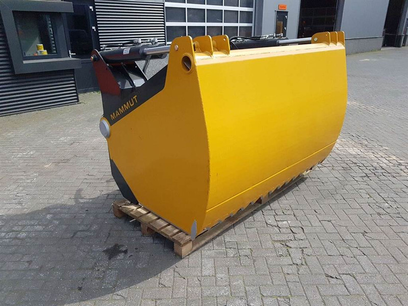MAMMUT SC220XL - Silage cutter/Silageschneider/Kuilhapper - Matériel d'ensilage: photos 1 MAMMUT SC220XL - Silage cutter/Silageschneider/Kuilhapper - Matériel d'ensilage: photos 1