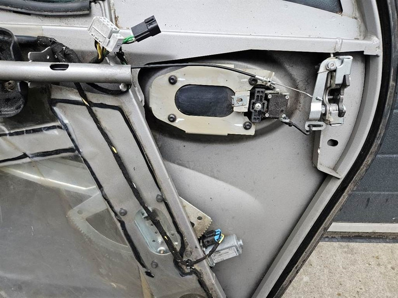 Manitou MLT737-130PS+ - Door/Tür/Deur - Cabine et intérieur pour Engins de chantier: photos 4 Manitou MLT737-130PS+ - Door/Tür/Deur - Cabine et intérieur pour Engins de chantier: photos 4