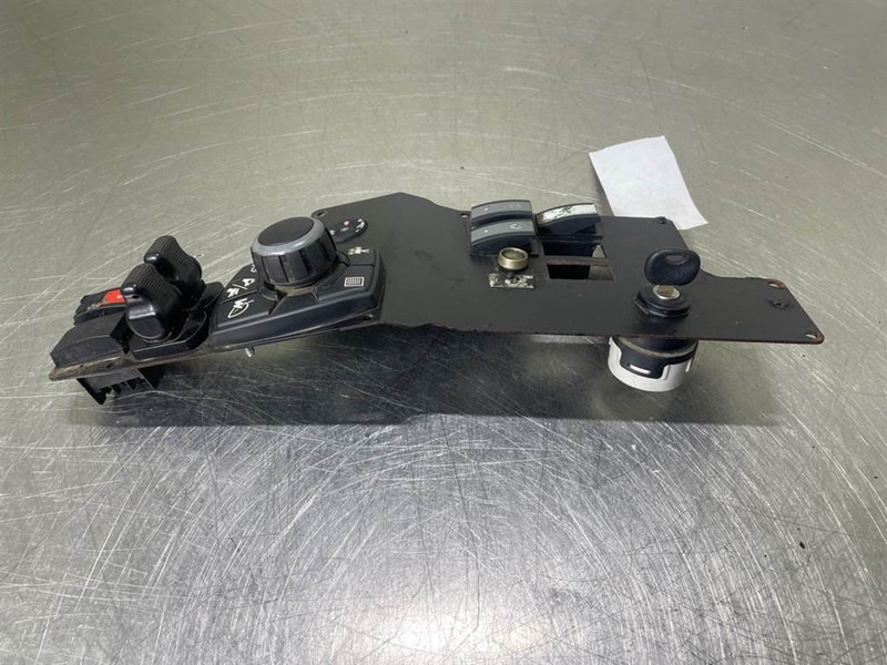 Mecalac 12MTX-3834673/3833717-Dashboard/Console/Konsole - Cabine et intérieur pour Engins de chantier: photos 1 Mecalac 12MTX-3834673/3833717-Dashboard/Console/Konsole - Cabine et intérieur pour Engins de chantier: photos 1