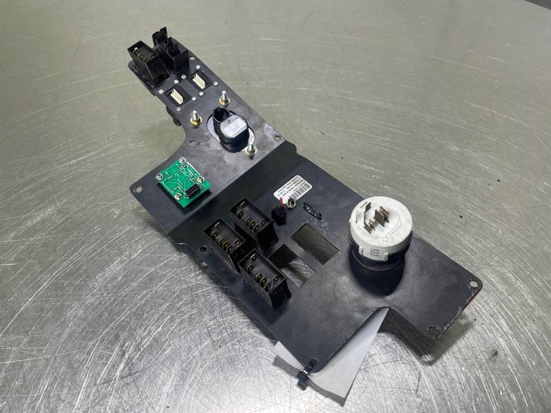 Mecalac 12MTX-3834673/3833717-Dashboard/Console/Konsole - Cabine et intérieur pour Engins de chantier: photos 4 Mecalac 12MTX-3834673/3833717-Dashboard/Console/Konsole - Cabine et intérieur pour Engins de chantier: photos 4