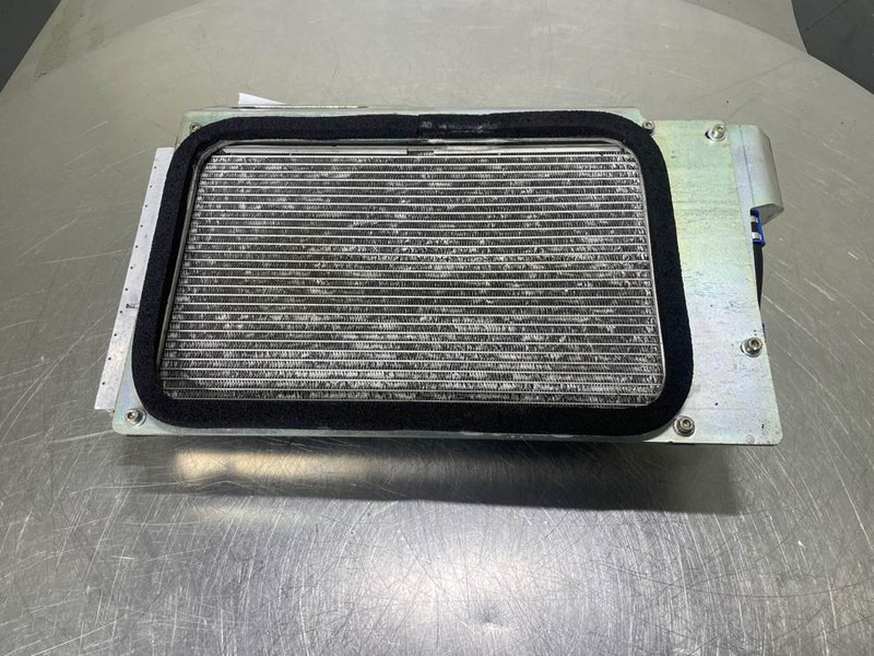 Mecalac 12MTX-5370437-Airco condenser/Klimakondensator - Frame/ Châssis pour Engins de chantier: photos 2 Mecalac 12MTX-5370437-Airco condenser/Klimakondensator - Frame/ Châssis pour Engins de chantier: photos 2